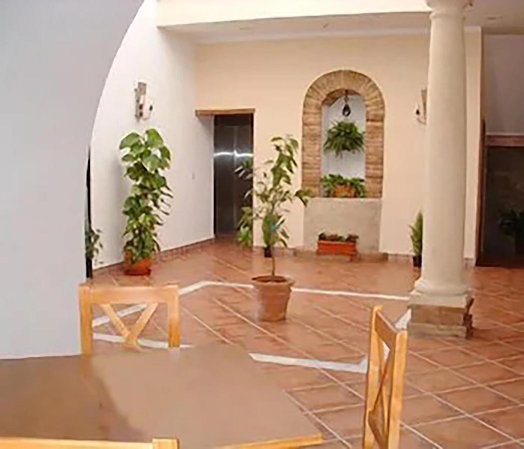 Hotel Plateros *